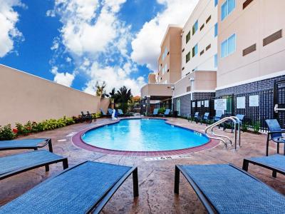 מלון Courtyard Houston I-10 West/Park Row מראה חיצוני תמונה